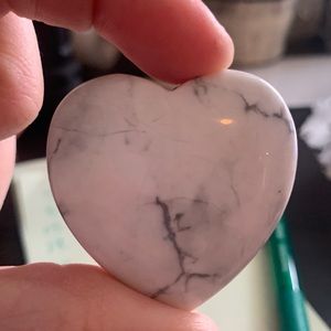 15. Howlite Heart 27 Grams